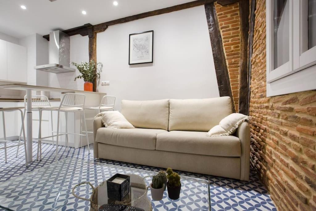 Etxeburu Apartment Билбао Екстериор снимка
